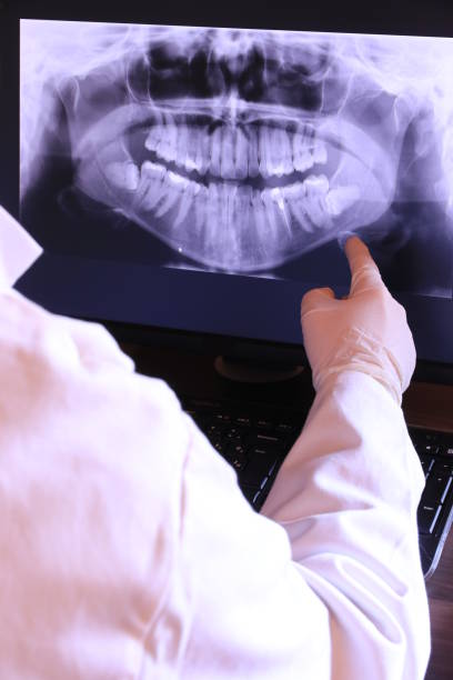 Best Cracked Tooth Emergency Dentist  in Croswell, MI